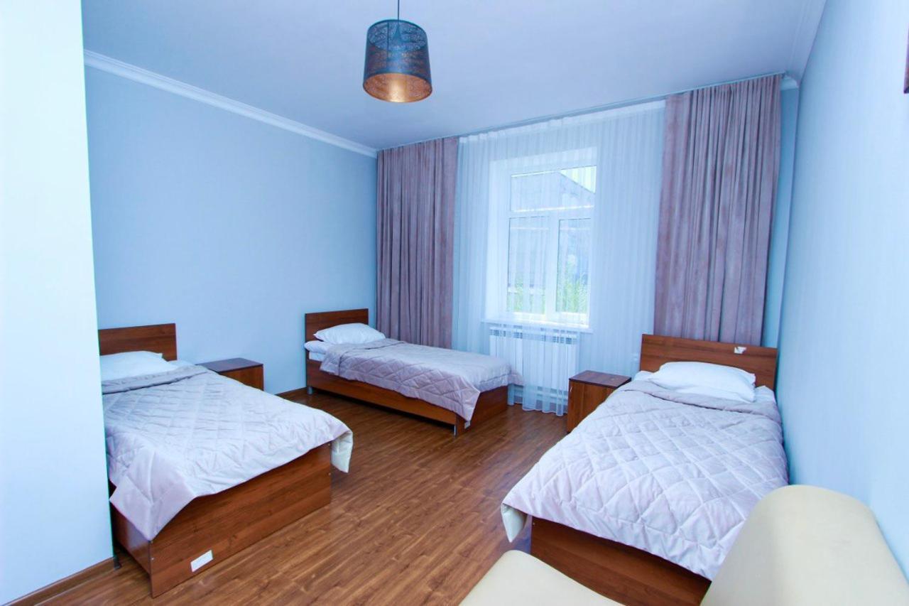 Muras Hotel Karakol Buitenkant foto