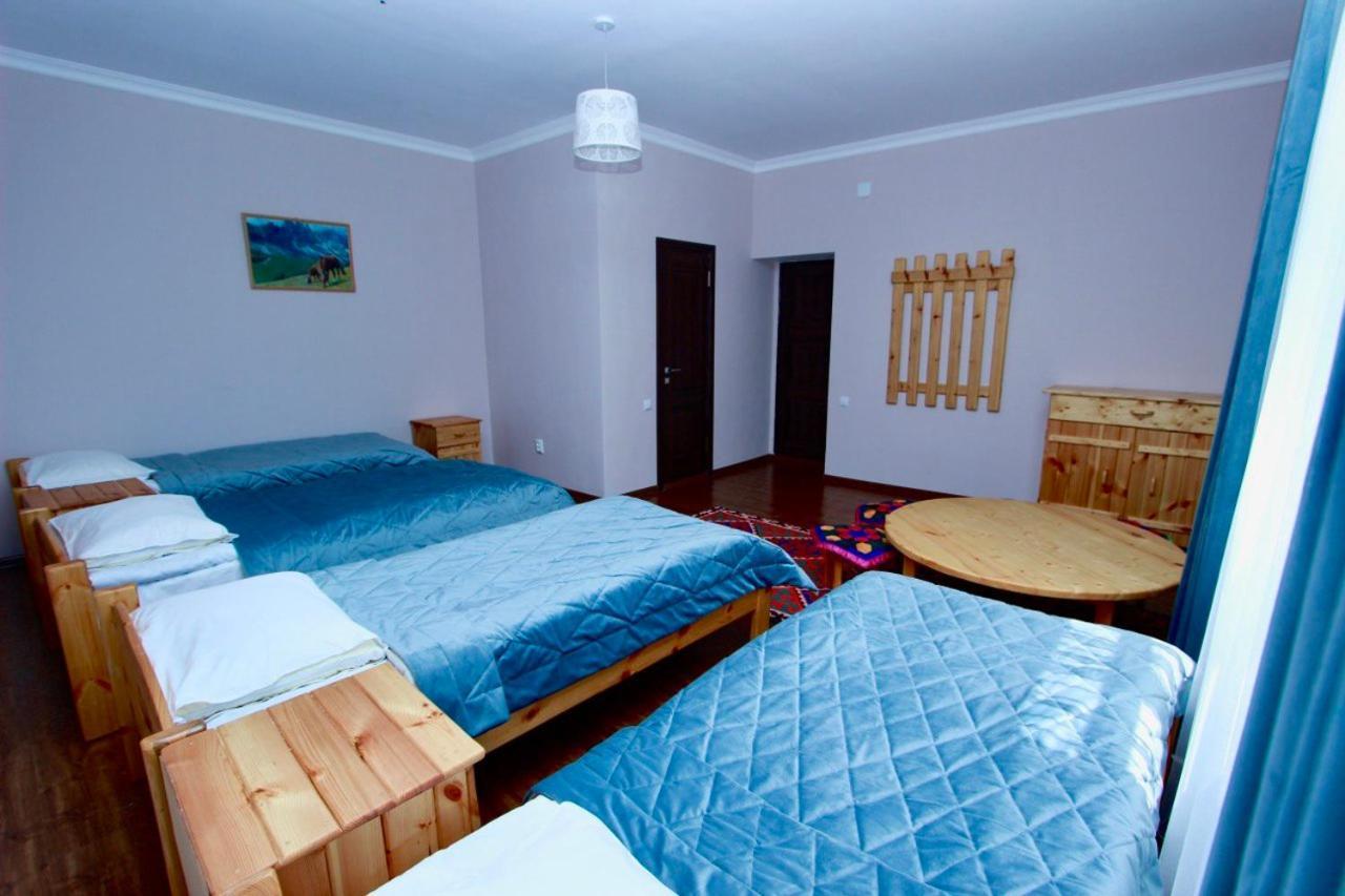 Muras Hotel Karakol Buitenkant foto