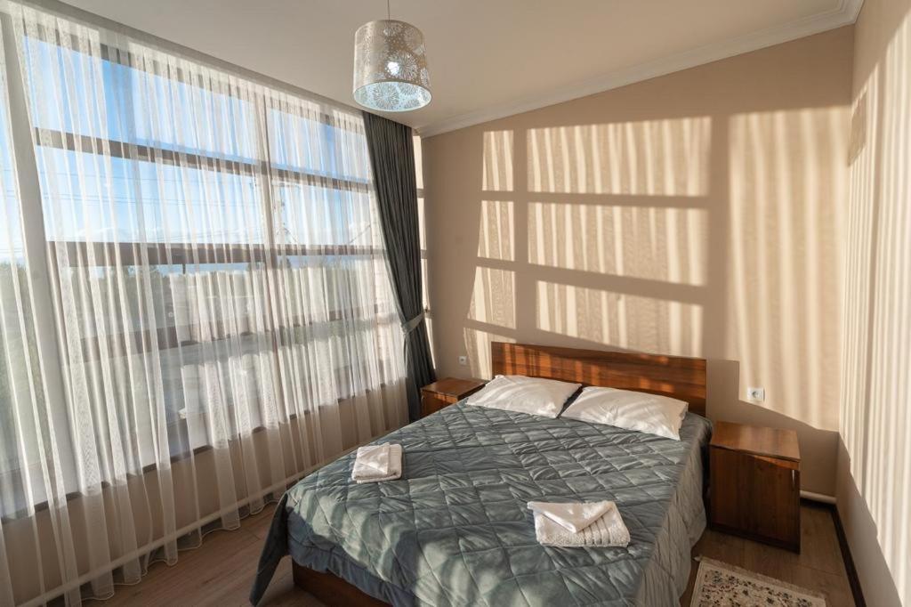 Muras Hotel Karakol Buitenkant foto