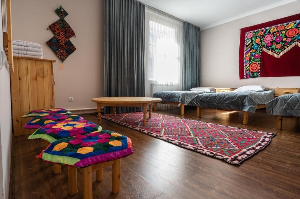 Muras Hotel Karakol Buitenkant foto